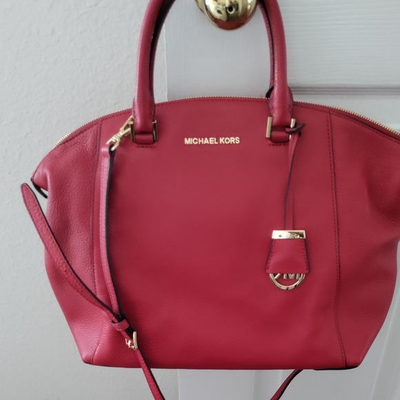 Michael Kors Large Riley 🎒 Red Purse - Picture 4 of 14